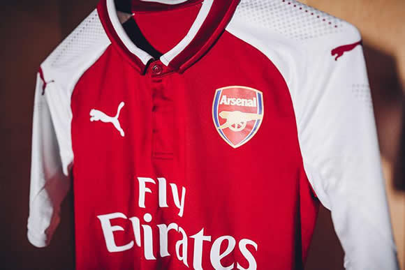 RED AND WHITE There's been a mixed reaction to Arsenal's 2017/18 home kit